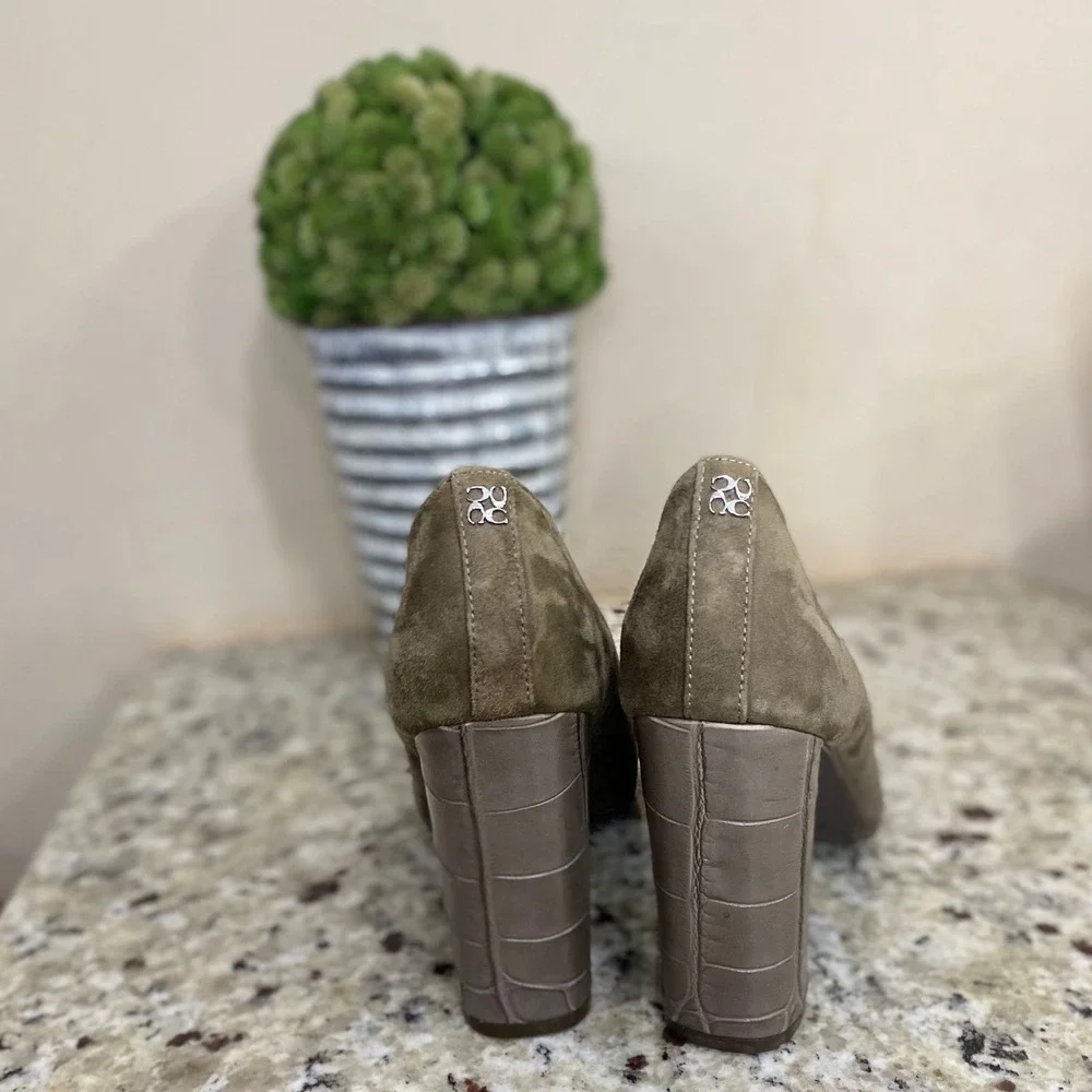 Coach Olive Green Suede Block Heel Pumps Croc‎ Embossed Heel Womens 8 B